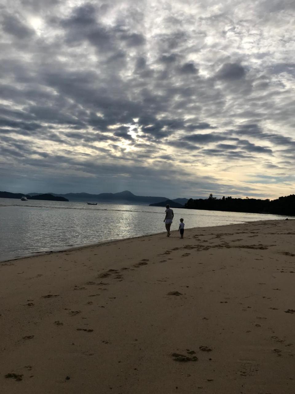 阁帕延岛 拉斯塔之家旅馆酒店 外观 照片