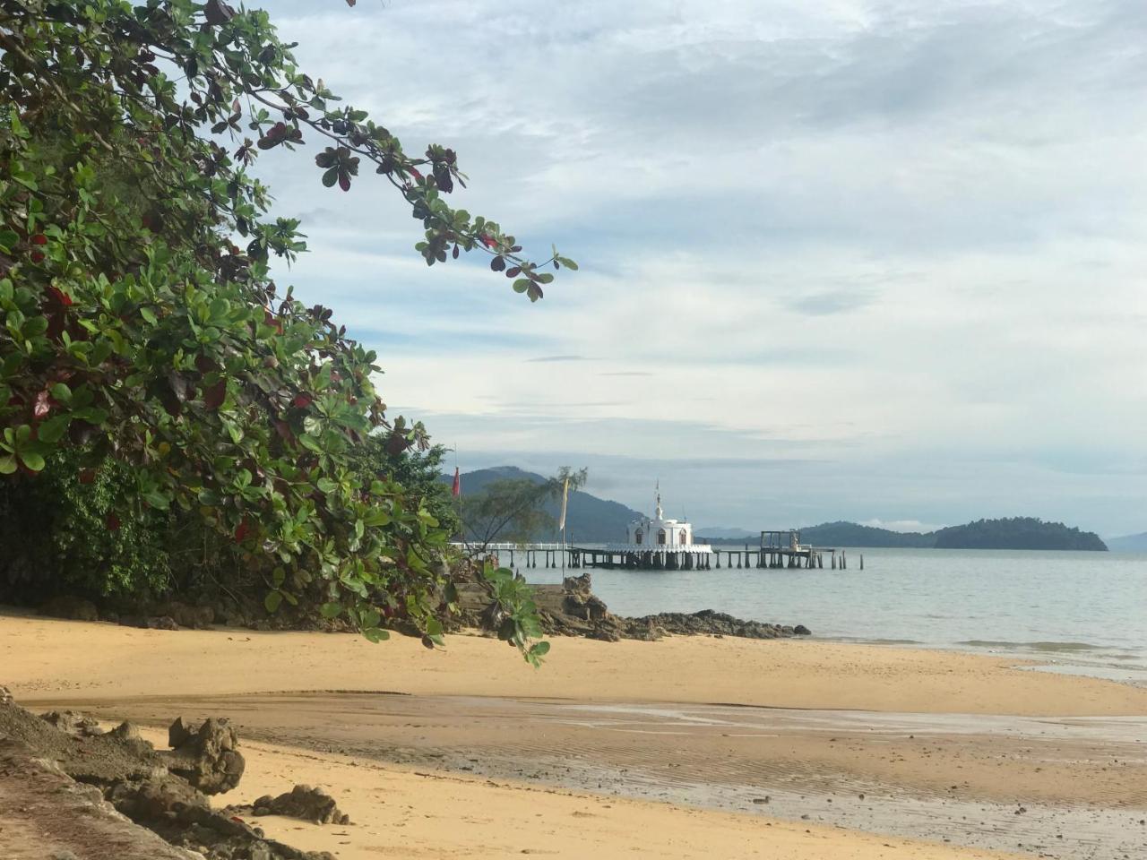 阁帕延岛 拉斯塔之家旅馆酒店 外观 照片